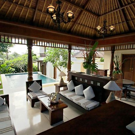 Pat-Mase Villas Jimbaran Buitenkant foto